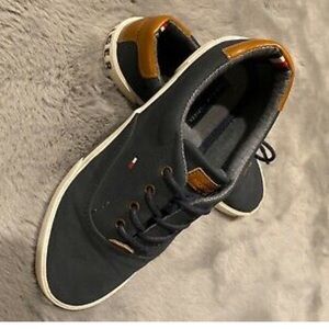 Tommy Hilfiger boy Shoes